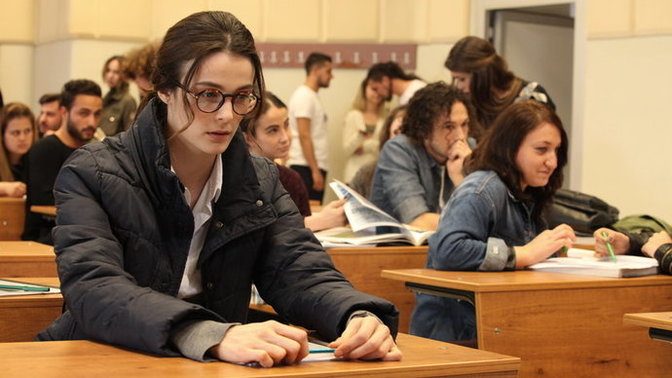 Üniversitede kimse derse gitmezse yoklama alınır mı?