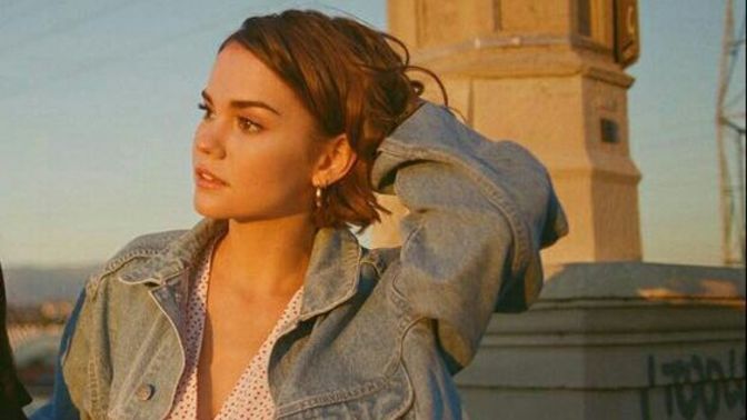 Yakışıklı çocukların teyzesi oldun diyorlar. 23 yaş yaşlı mı?