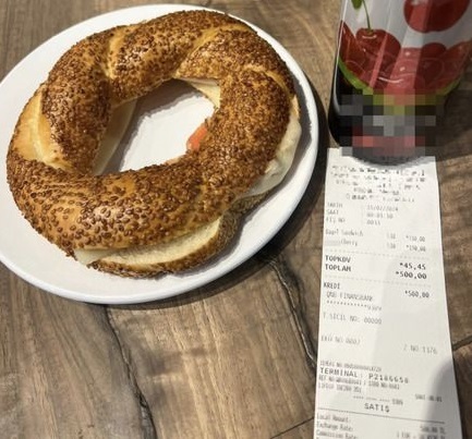 Sabiha Gökçen Havalimanında 1 simit ve 1 meyve suyu 500 liraya satılıyor! Havalimanında karnınız acıksaydı ne yapardınız?