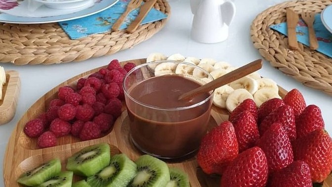 Çikolatanın yanına en çok yakışan meyve nedir?