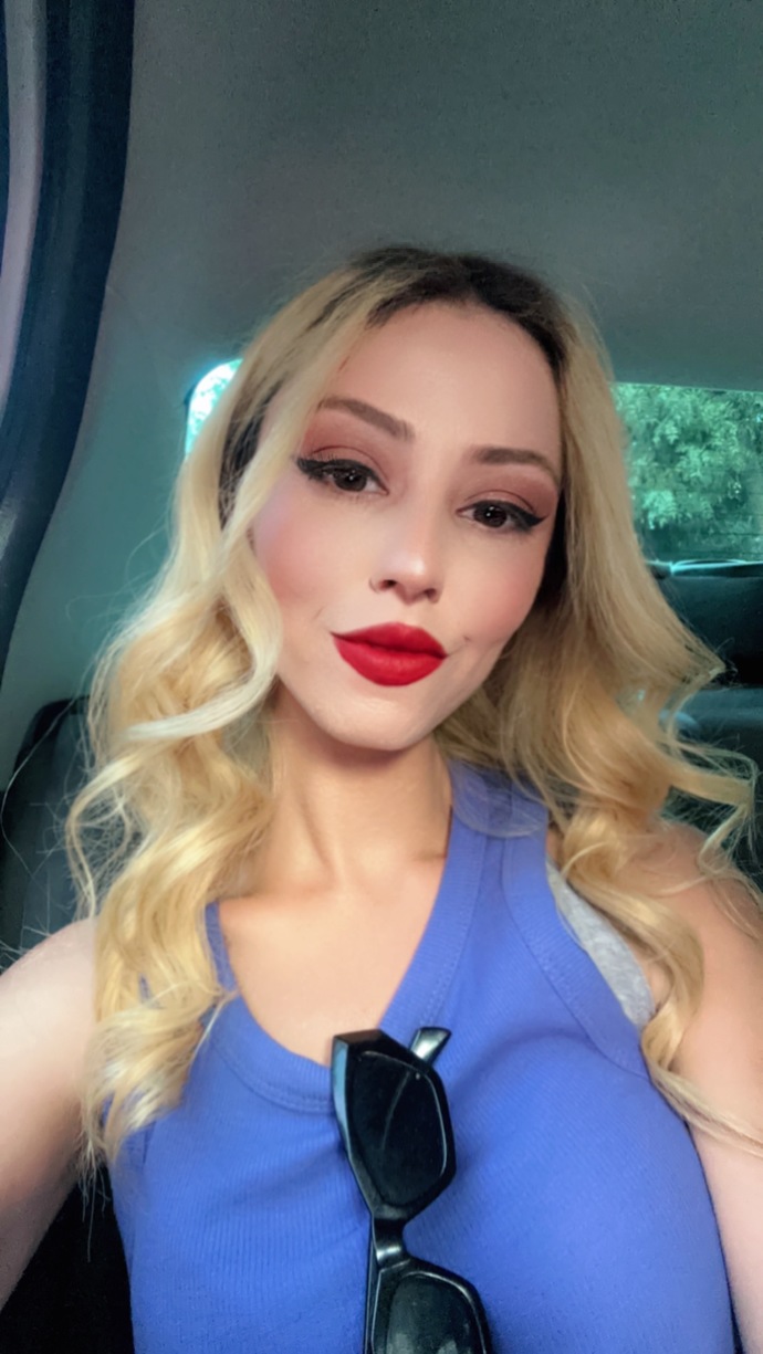 SİZCE NE YAPMALIYIM EŞİNE SÖYLEMELİ MİYİM BU DURUMU?