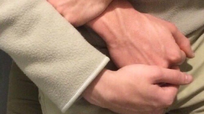 Eşinizin temas bağımlısı olması hoşunuza gider mi?