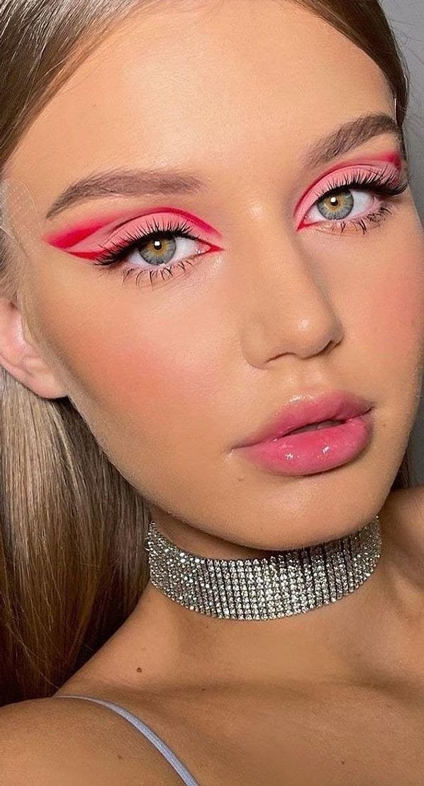 En çok hangi makyaj trendleri daha çok hoşunuza gidiyor💄?