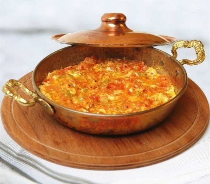 Kahvaltıda menemen mi yoksa sahanda yumurta mı?