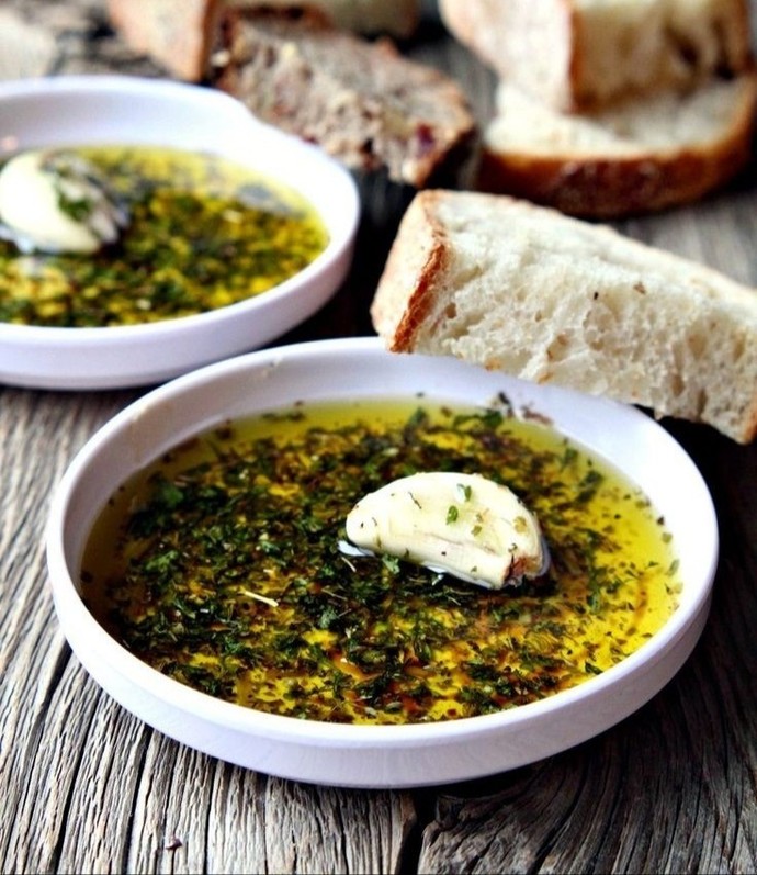 Baharatlı zeytinyağına ekmek banmayı sever misiniz?