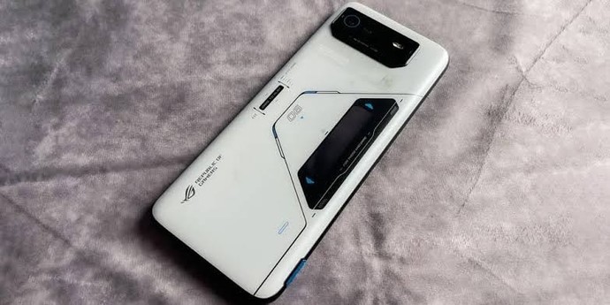 Sırf oyun oynamak için sürekli telefon değiştirir misin?