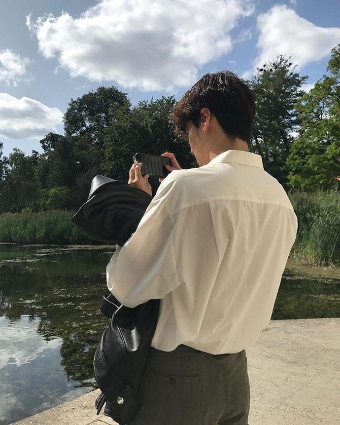 Gördüğün her şeyin fotoğrafını çeker misin?