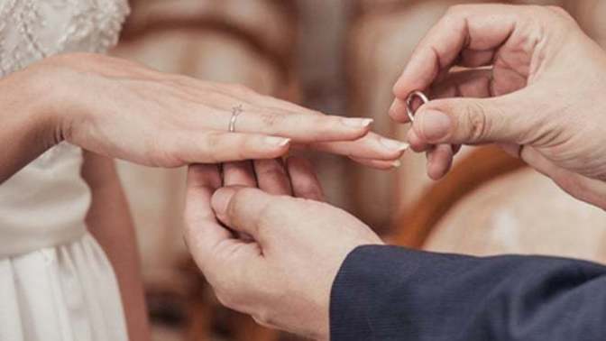 Eşi vefat etmiş bir kadınla evlilik yapmak ve onun evinde yuva kurmak hakkında yorumlarınız neler?