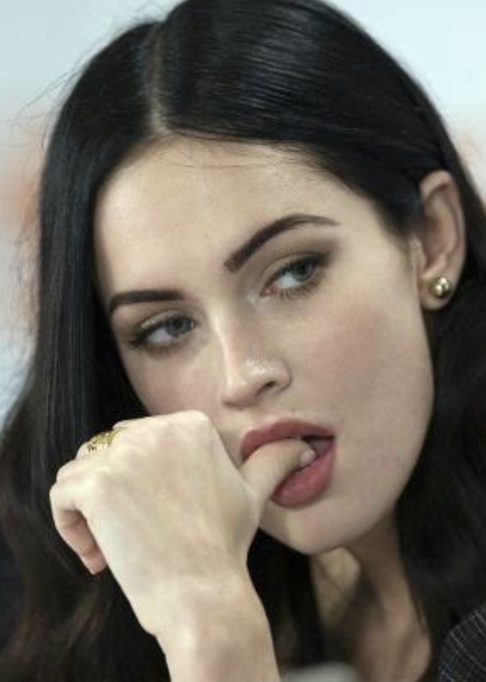 Megan Fox çok mu güzel?