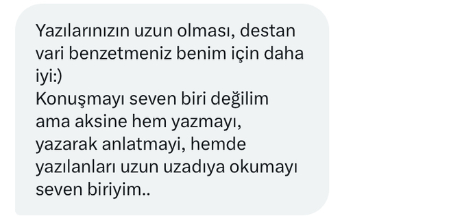 Mesajları yorumlar mısınız sizce benden hoşlanıyor mu yoksa sadece minnettar mı?
