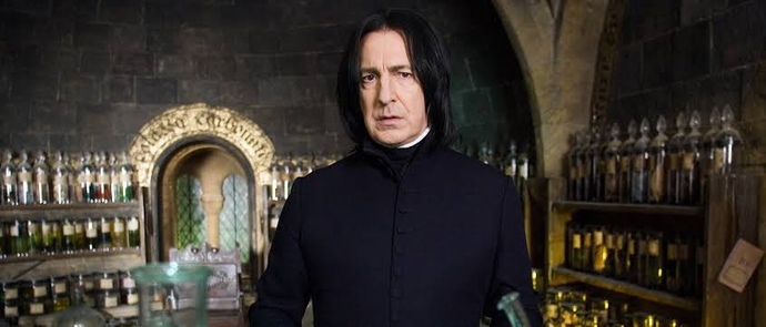 Harry Potter evreninde öğrenci olsanız favori öğretmeniniz kim olurdu?