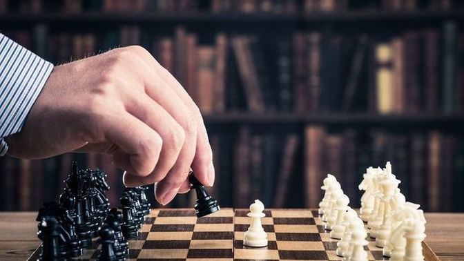 Satrançta favori oyun mekânınız sanal uygulama mı, klasik satranç tahtası mı?