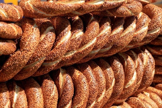 Dünyanın en iyi hamur işi lezzetleri listesinde Türkiyeden simit yer aldı. En sevdiğin hamur işi lezzeti hangisi?