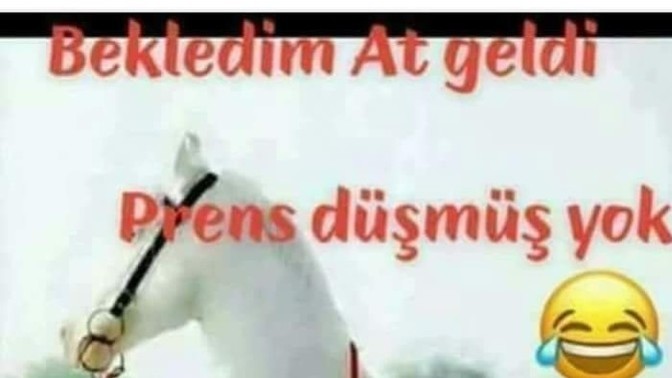 Gülmek insana neden yakışıyor, güldüğü zaman kendini daha da güzel/yakışıklı bulan var mı?