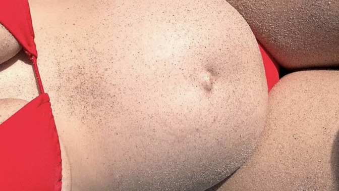 Bu hamile fiziği seksi mi?