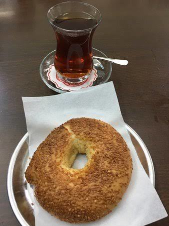 Simit çay sever misin?