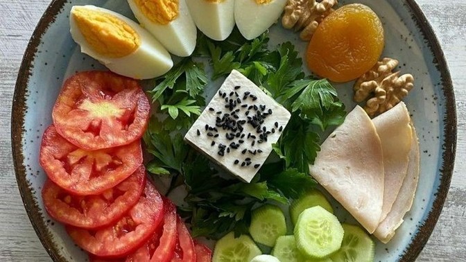 Güne enerjik başlamak için kahvaltıda hangi yiyecekler tüketilmeli?