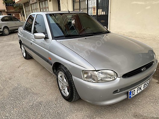 Benden ayrıldıktan sonra arkadaşlarına beni escort diye tanıtıyormuş, ne yapmalıyım?