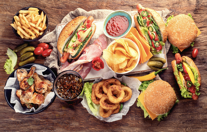 Sonsuza kadar ev yemekleri mi, fast food mu yemeyi tercih ederdin?