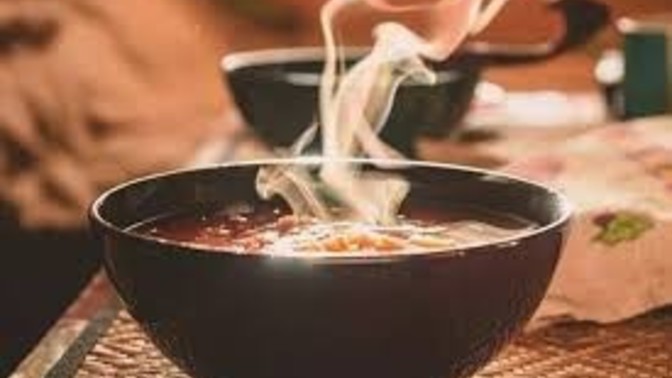 Yemek yerken sıcak mı yoksa soğuk mu yemeyi tercih edersiniz?
