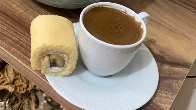 Özellikle kahveyle çok daha güzel olur dediğin bir tatlı var mı?