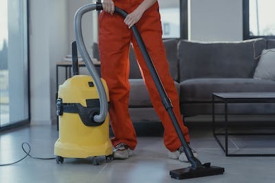 Evi her gün süpürmek temizlik hastalığı mıdır?