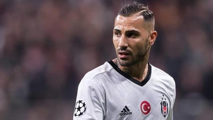Dünyadaki gelmiş geçmiş en iyi futbolcu kim?