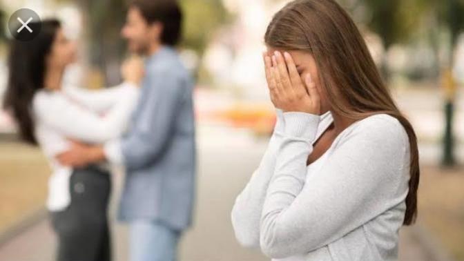 Aşık olduğunuz kişinin başkasıyla mutlu olması sizi mutlu eder mi?