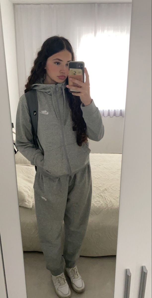 Spor giyinen kız mı yoksa seksi giyinen kız mı tercih edilir?