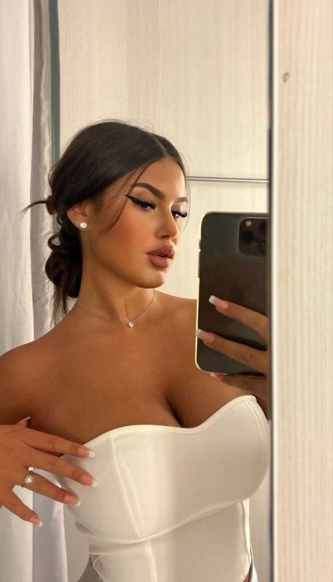 Spor giyinen kız mı yoksa seksi giyinen kız mı tercih edilir?