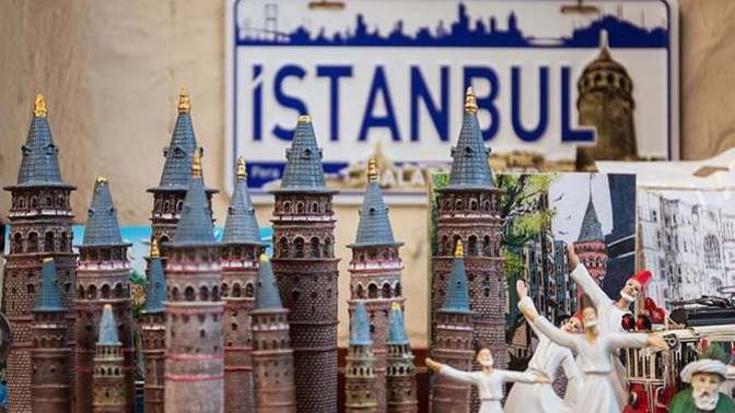 Her seyahatinizde hediyelik eşya alır mısınız?