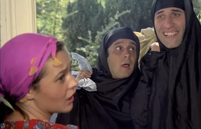 Arkadaşınla aynı kişiye aşık olsaydınız, kimden vazgeçerdin?