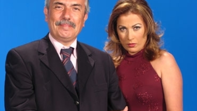 Eşinizi başka biriyle görseniz kıskanır mısınız?