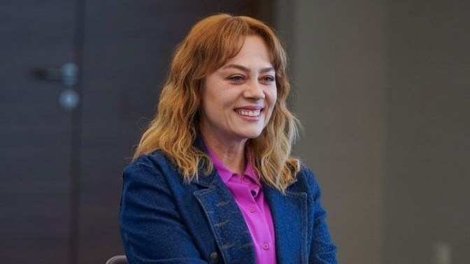 Yeni tanıştığın kişilerin burcunu merak eder misin, sorar mısın?