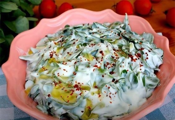 Yoğurtlu semizotu salatası sever misiniz?