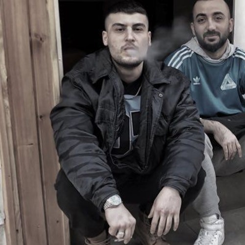 Yanları kesip üstü bırakan / elinde tespih olan tipleri toplayıp çalışma kampına göndermek mümkün mü?