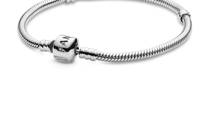 Pandora bileklikleri kaliteli mi, kararma falan yapıyor mu, erkekler de takabilir mi?