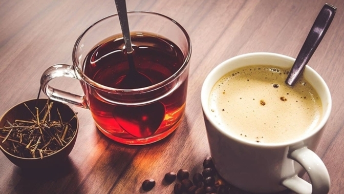 Pazar sabahlarının keyfi kahveyle mi çıkar yoksa çayla mı?