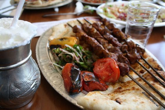 Et şiş mi yoksa ciğer şiş mi daha lezzetli?