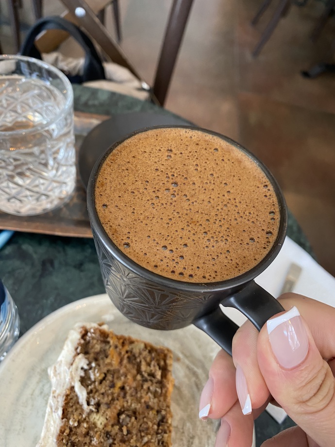 Pazar kahveleri kiminle içildi?