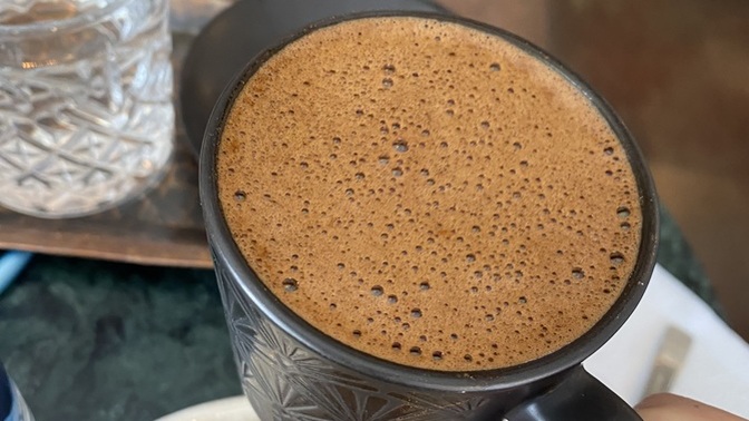 Pazar kahveleri kiminle içildi?