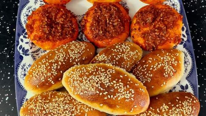 Sizi çocukluğunuza götüren yemekler, tatlılar var mı?