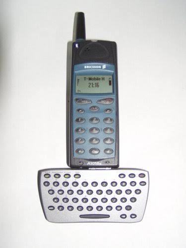 İlk cep telefonunuz kaç yaşında oldu ve modeli neydi?