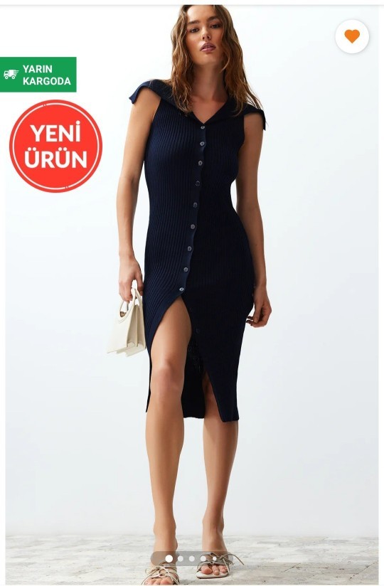 Sizce bu elbiselerden hangisi daha güzel ?