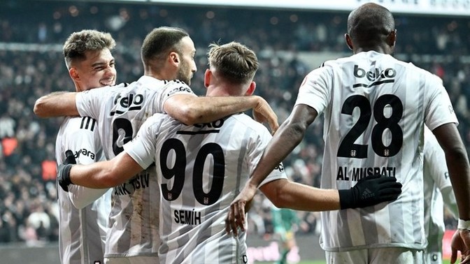Istanbulspor 0 - Beşiktaş 2... Kartal son 4 lig maçında kalesini gole kapattı! Maçı nasıl buldunuz?