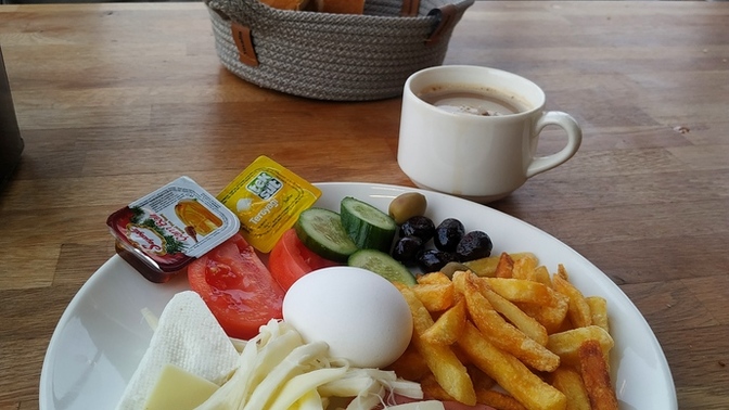 Günaydın ♥️? Nasılsınız neler yapıyorsunuz? Kahvaltı kacta yapiyosunuz?