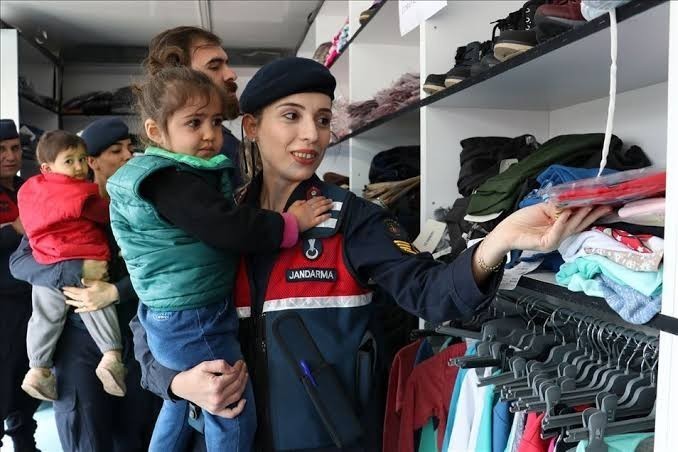 Kızlar Bir Adım Öne Projesi Özel Ödülü: 8 Mart Dünya Kadınlar Günü'nde "Yılın İlham Veren Kadını" sence kim olmalı?