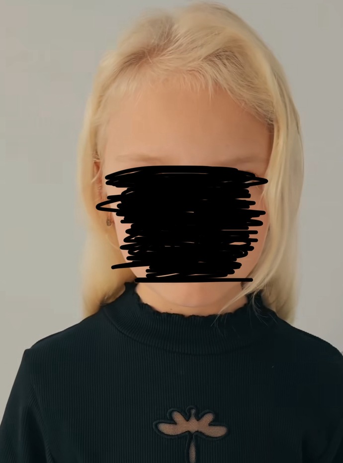 Bu cocugun saci boya mi orijinal mi?