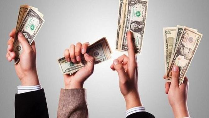 6500 ₺ nakit para var, nakitte mi dursun yoksa en azından gidip 200 dolar banka hesabına mı atmalıyım?