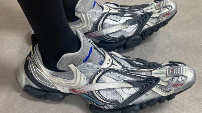 Balenciaga Reptile Sneaker modelini tanıttı. Sizce nasıl?